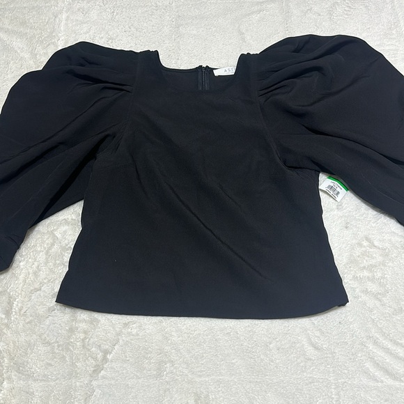 ASTR the label | size large | black bubble sleeve top - Picture 5 of 9